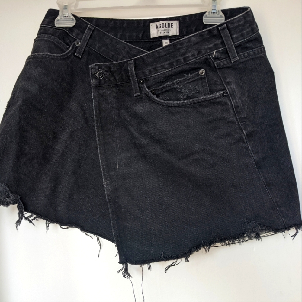 Agolde black raw edge criss cross jean skirt size 29